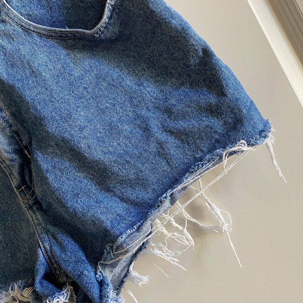 Vintage 90's Route 66 Distressed Frayed Highwaisted  Denim Jean Shorts 32 - Picture 6 of 13